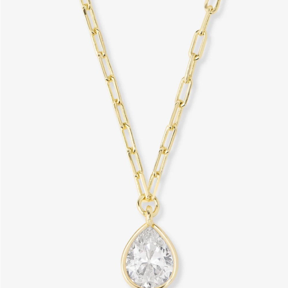 Spring break SALE ☀️Melinda Maria Gold Necklace with Clear Pendant